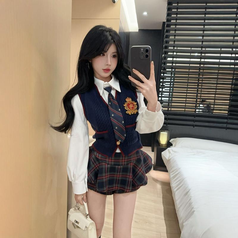 2025春秋冬jk制服套装女韩系洋气马甲衬衫叠穿高腰半身裙三件套女