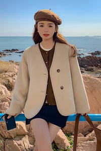 大货 羊羔毛女短外套136-8289-P155 K218图片