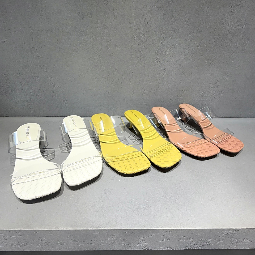 欧洲站欧货透明粗跟一字拖女2026新款夏季方头高跟真皮凉拖鞋