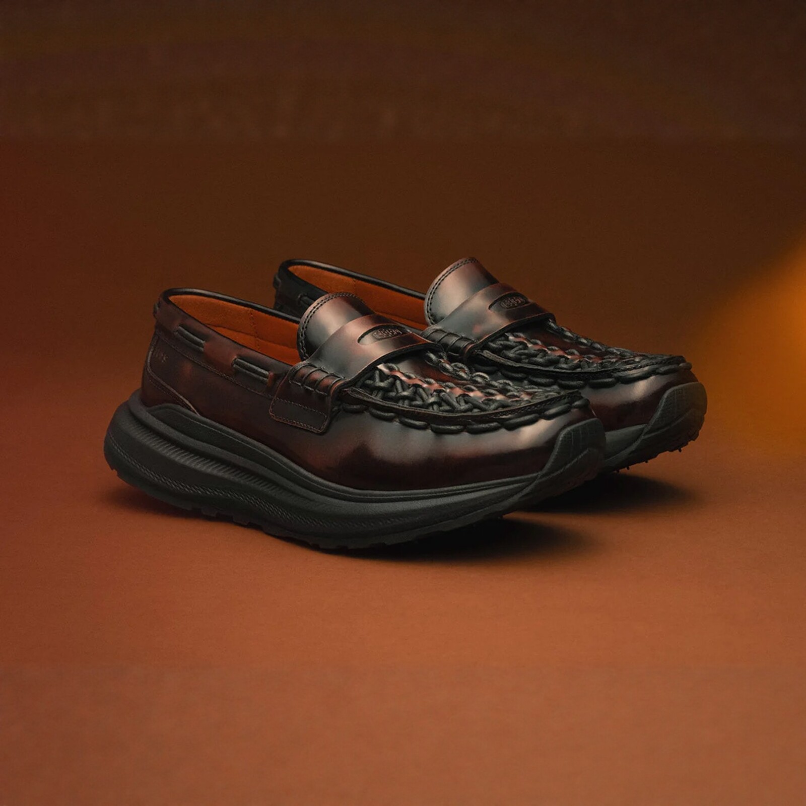 科恩KEEN Uneek Loafer 乐福鞋编织鞋面暗红棕厚底复古户外休闲鞋