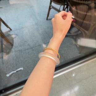 冰涵清光高冰种白月光玉石手镯石英岩玉翡翠平替扁条玉髓玛瑙玉镯