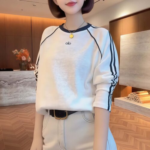 秋季新款时尚宽松圆领长袖t恤女