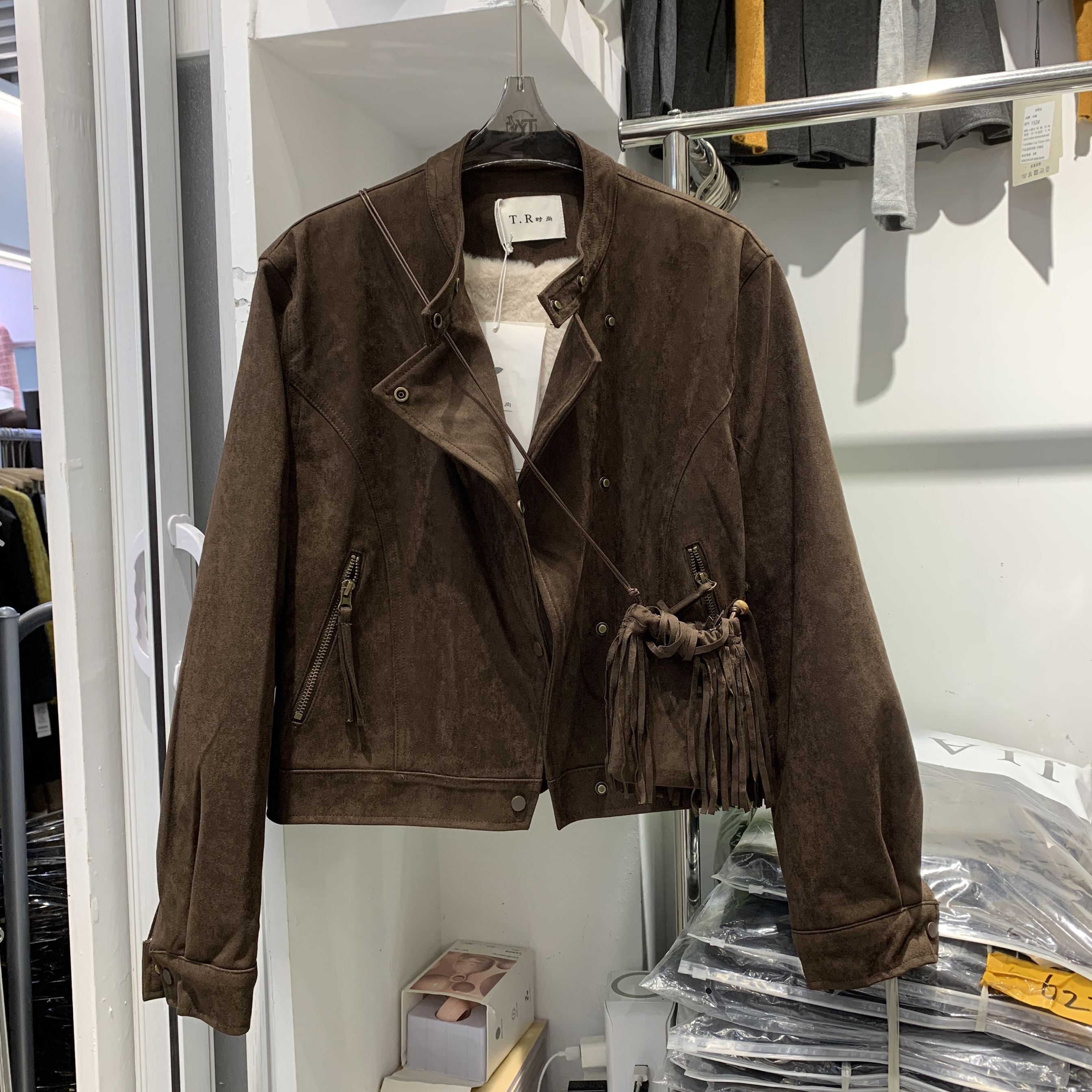 TR时尚8022韩系麂皮绒立领加绒短外套女冬款宽松百搭休闲夹克上衣