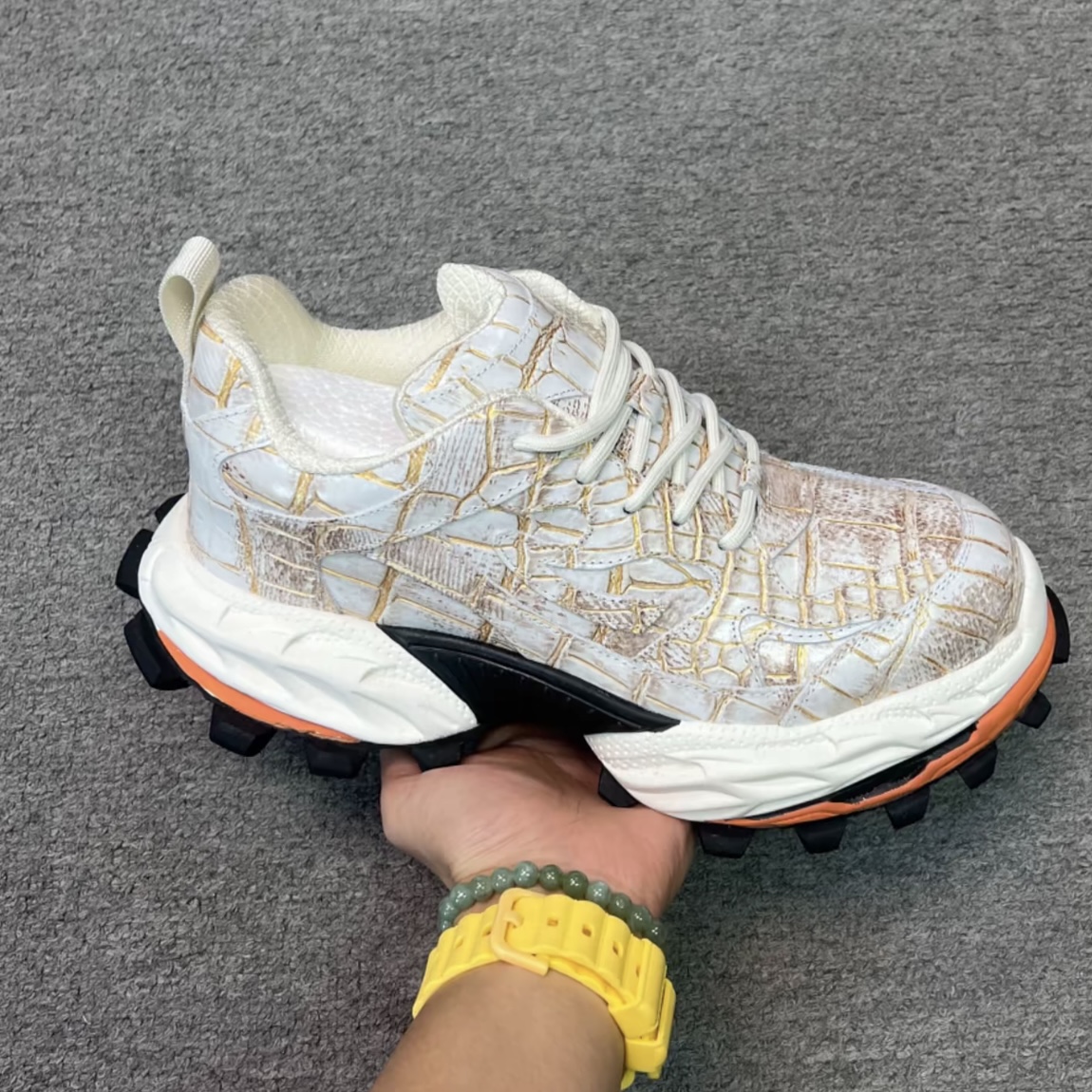 【尾单】鎏金鳄鱼皮户外休闲运动鞋男士真皮老爹鞋厚底轻盈潮鞋