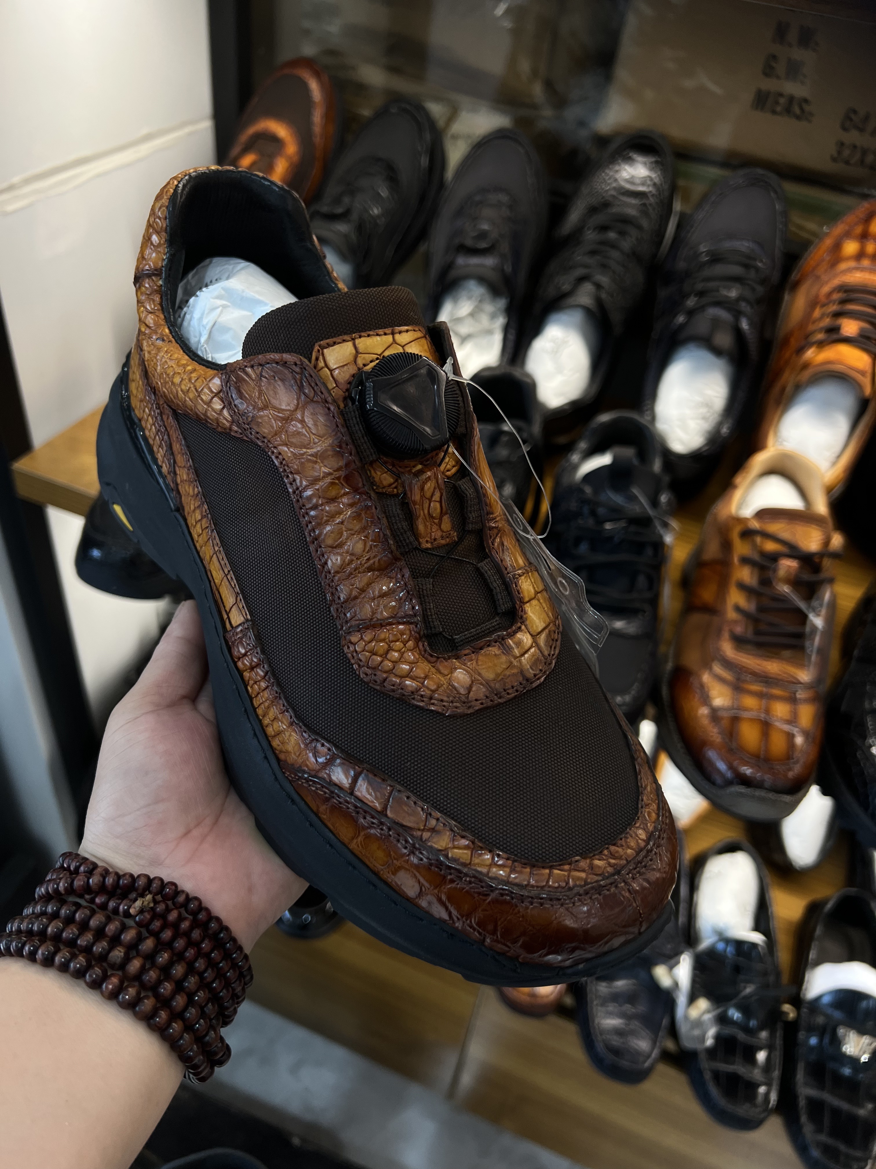 高定尾单鳄鱼皮户外旅游鞋男士旋纽一脚蹬休闲运动鞋高奢手工擦色