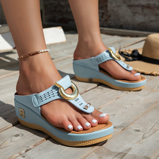 新款 外穿坡跟沙滩凉拖slippers 女夏季 欧美金属扣厚底人字拖鞋
