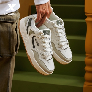 特步云帆|板鞋男鞋冬季新款青少年学生皮面百搭低帮休闲鞋运动鞋