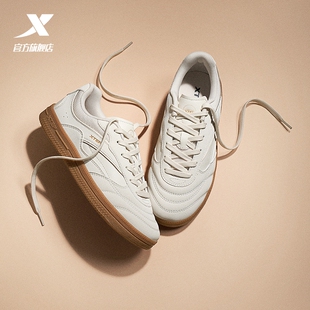 特步德训鞋丨女鞋春季新款低帮薄底运动鞋休闲鞋轻便板鞋官方正品