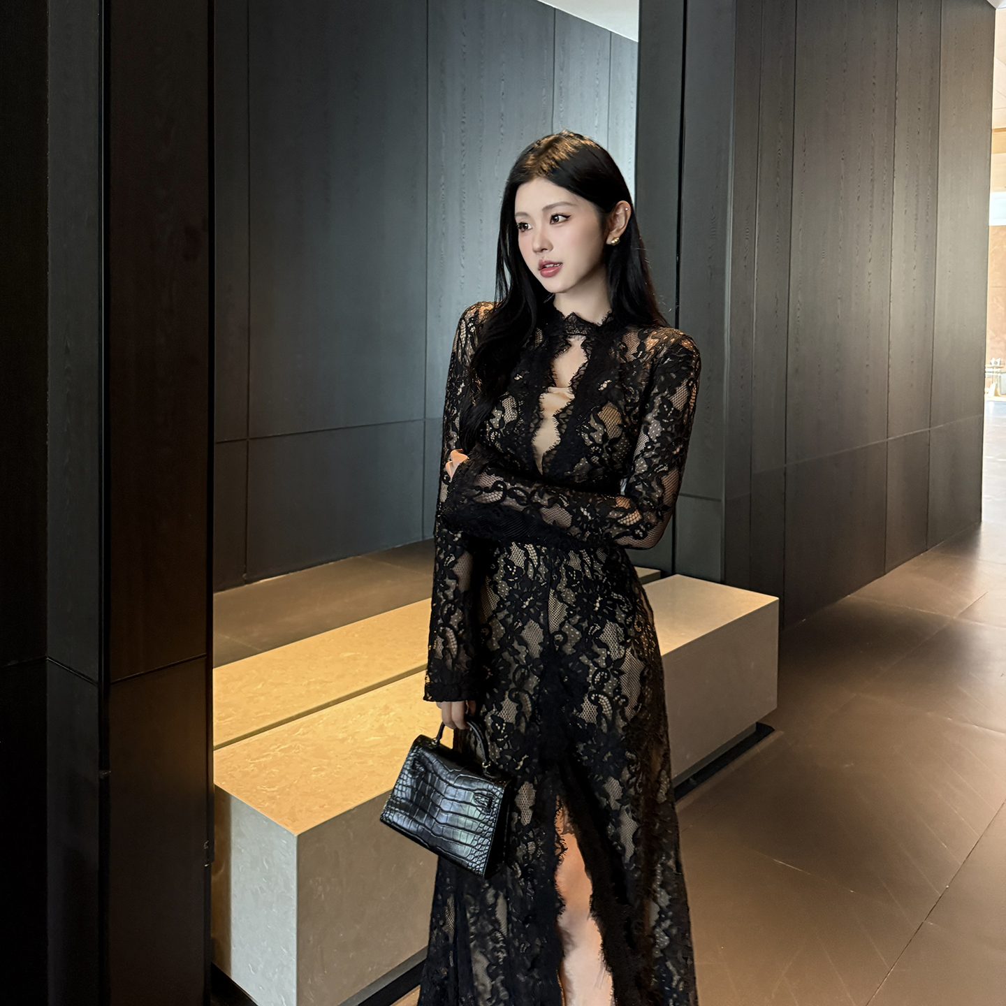 黑色轻熟风蕾丝性感连衣裙女