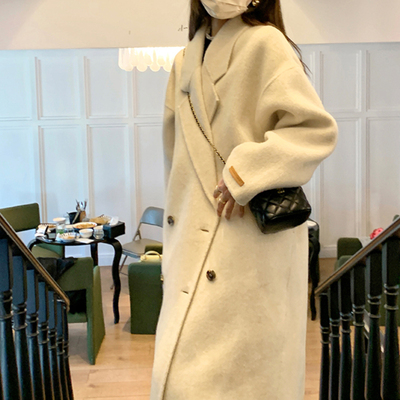 燕麦色高级感双面羊绒大衣女