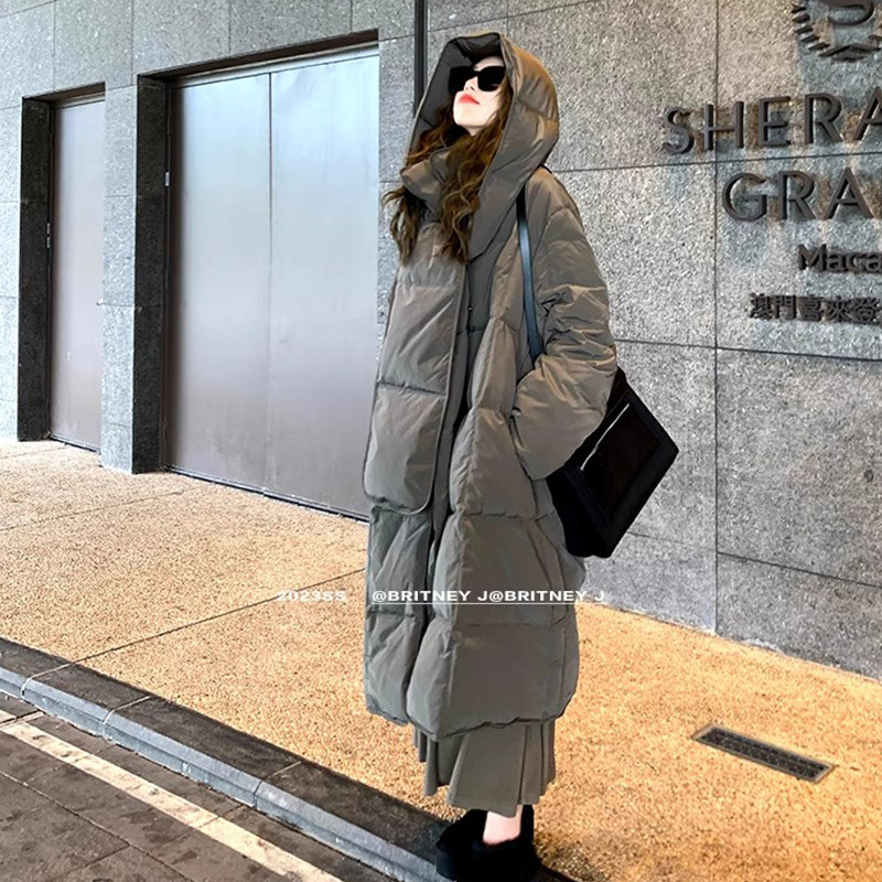 独特超好看羽绒服女设计感小众今年流行加厚白鸭绒连帽外套高级感