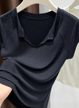 黑色气质V领冰丝短袖T恤女2025爆款露锁骨翻领修身显瘦休闲上衣薄