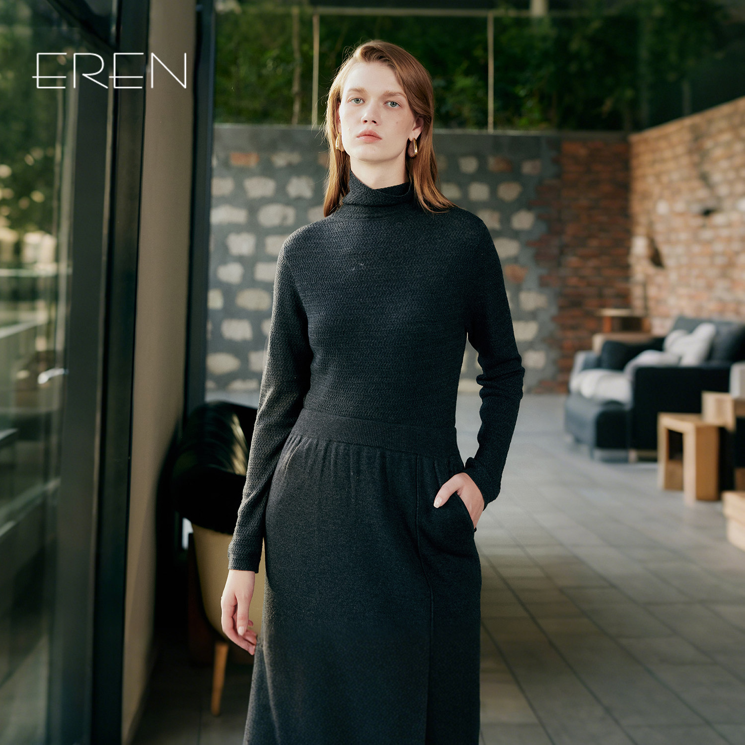 EREN灰色堆堆领套头修身毛衣女2025秋冬新款纯色针织打底上衣
