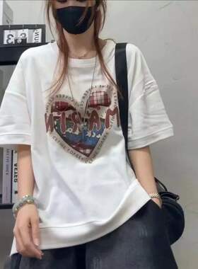 文艺复古白色爱心短袖T恤女2026年春季新款宽松显瘦百搭圆领上衣