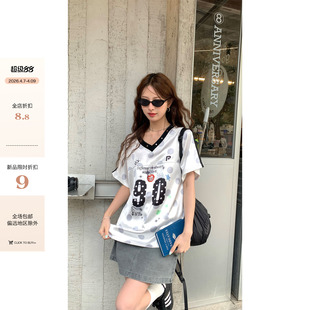 CCKOK 0407 T恤 灰白波点运动风V领缎面短袖