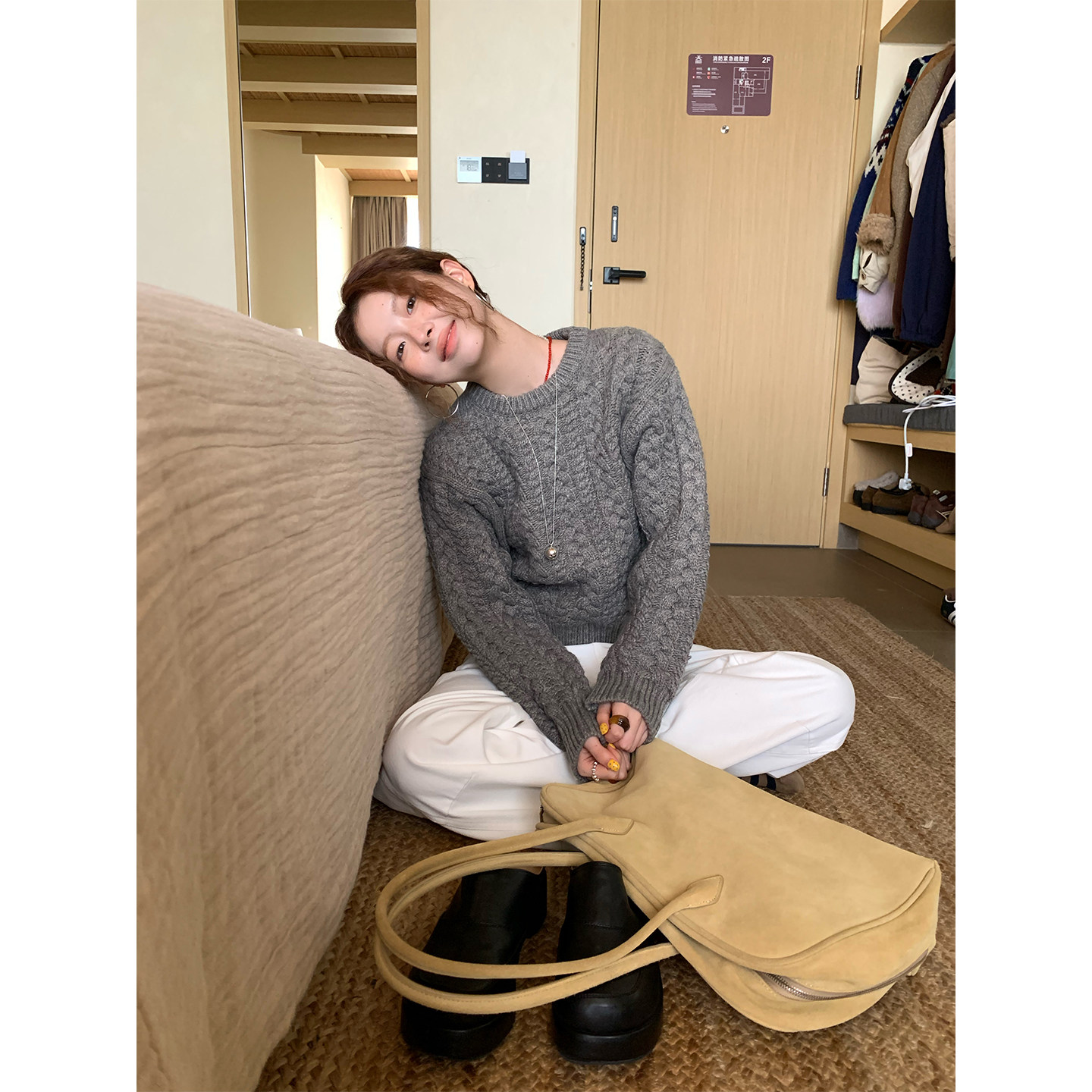 【现货】CCKOK秋冬韩系圆领套头短款保暖 厚实重磅立体麻花毛衣女