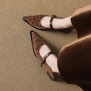 法式真皮豹纹一字带玛丽珍鞋女粗跟2025年秋冬新款高跟鞋浅口单鞋