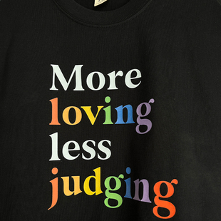 多一点爱，少一点批评｜在宇间工作室T恤
