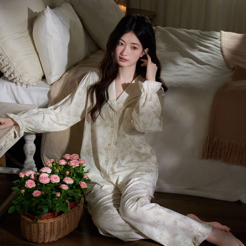 思莉太太气质甜美家居服