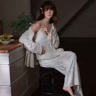 思莉太太睡衣女款春夏季女士绝美蕾丝带胸垫吊带三件套碎花莫代尔