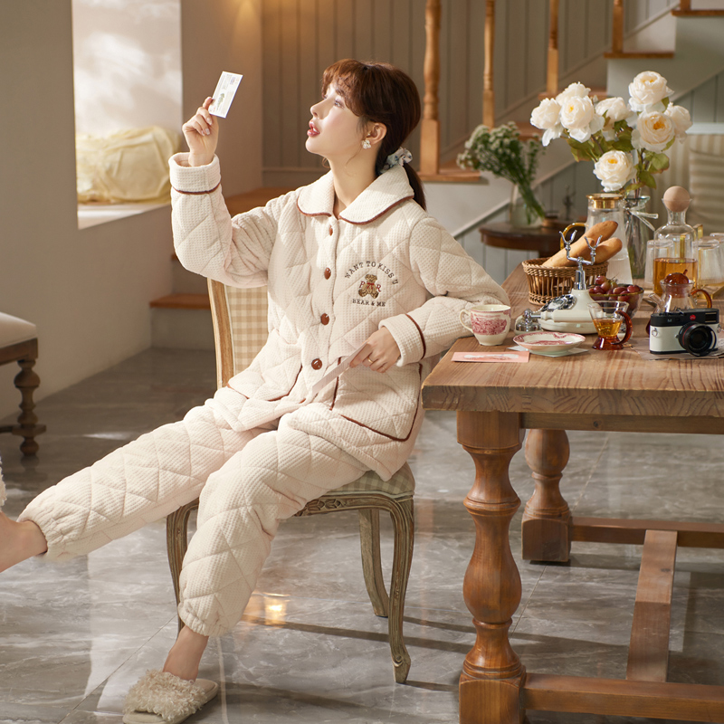 思莉太太女珊瑚绒夹棉睡衣