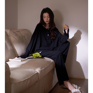 思莉太太柔软莫代尔睡衣女款长袖贴身睡觉穿巨好看黑色碎花家居服