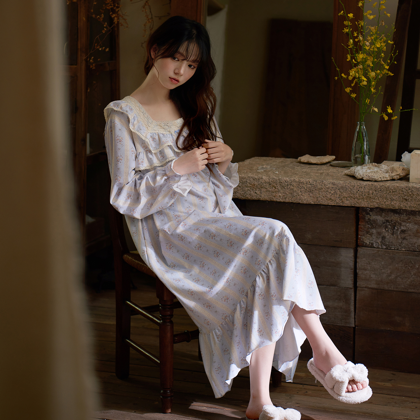 思莉太太方领蓝色碎花长裙