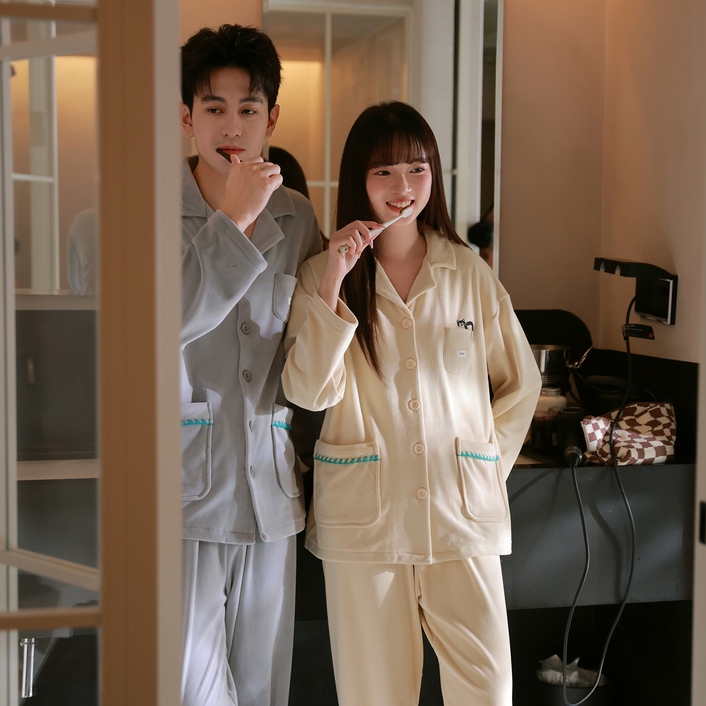 思莉太太韩系海岛绒情侣秋冬睡衣