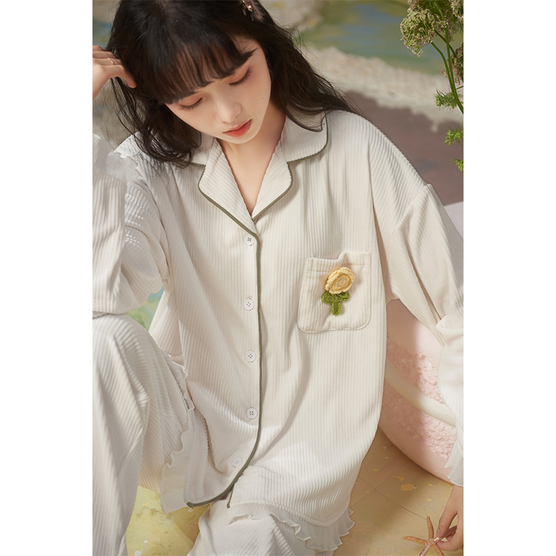 思莉太太女海岛绒睡衣两件套