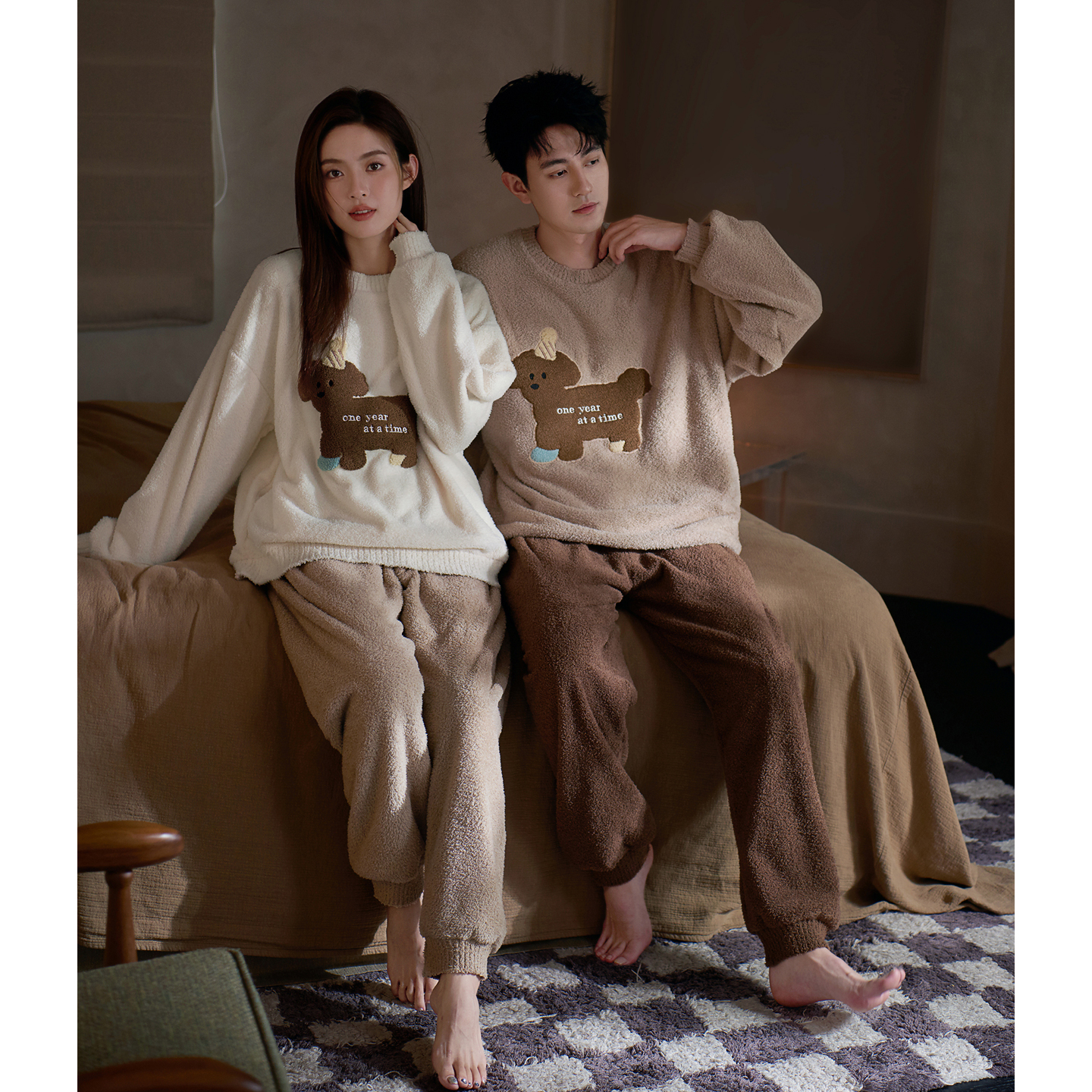 思莉太太情侣毛绒小狗睡衣家居服