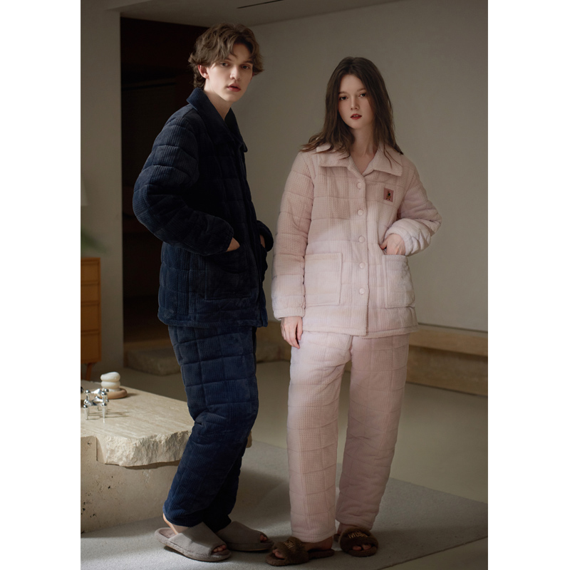 思莉太太情侣珊瑚绒三层夹棉睡衣