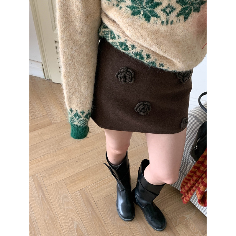 法式花朵装饰A字毛呢短裙