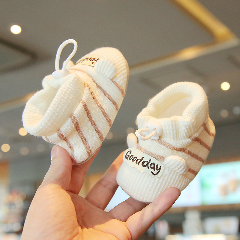 婴儿鞋子软底防滑春秋季新款