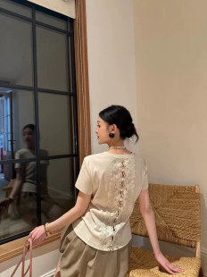 重工后背纽扣镂空拼蕾丝棉T恤 圆领短袖 欧洲站2026春夏V .COM新款