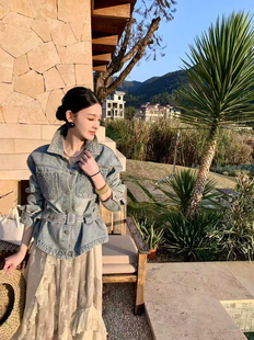 复古调性立体压花翻领牛仔外套配腰带女 .COM新款 欧洲站2026春季