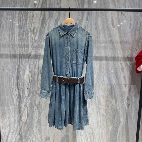 现货MO家商场同款2026春新款牛仔衬衫连衣裙女收腰显瘦长袖休闲裙