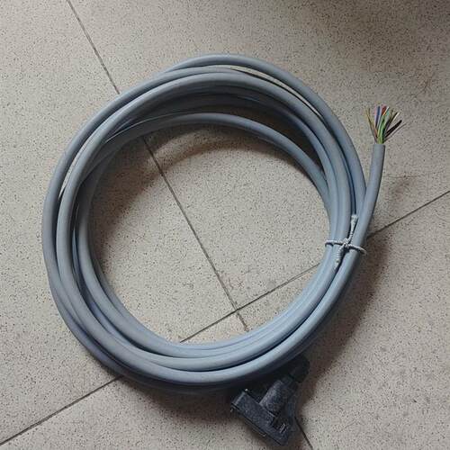 议价 15PIN连接线KMPV-15-5全新未使用过的,有需