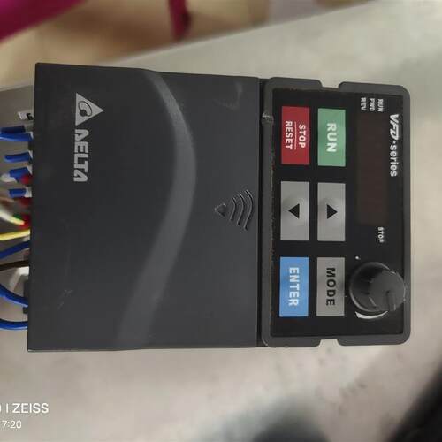 议价 台达变频器 VFD007E43A 一个 成色很好如下图实物拍