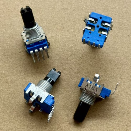 RK11型单联电位器A100K A104 立式4脚 功放音量电位器 柄长15MM