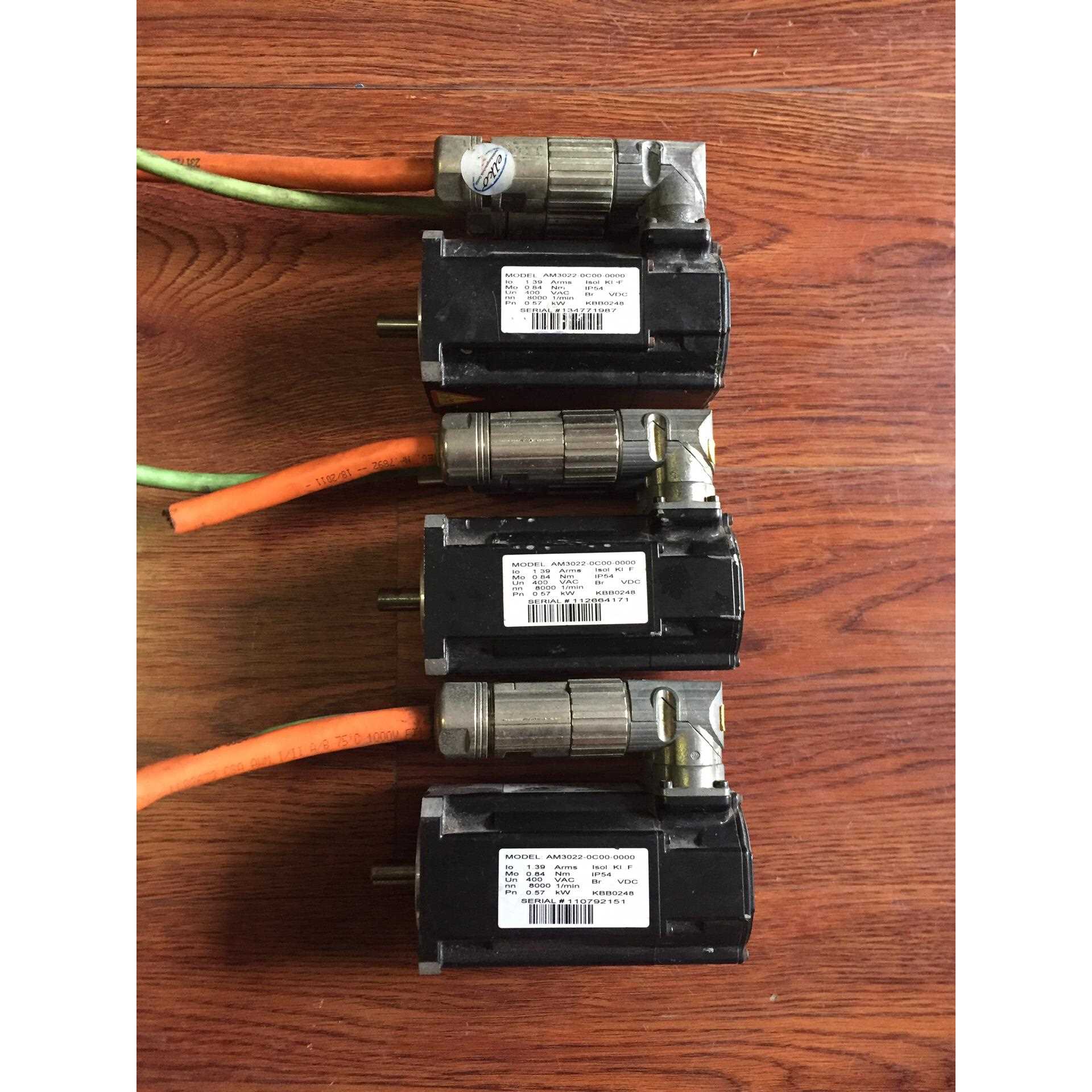 AM3022-0C00-0000 0.57KW 倍福伺服电机