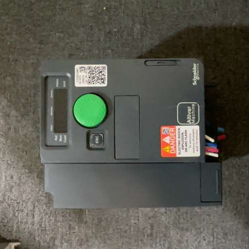 2.2KW变频器ATV320U22M2C，实物