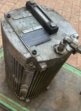 哈威液压站sk8060成色如图有磕碰了，2000需要的拿，功