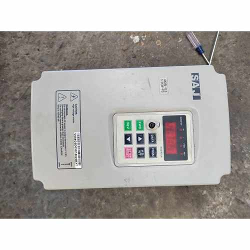 三晶变频器V004G3/V5R5P3变频器，拆机件一台，上盖