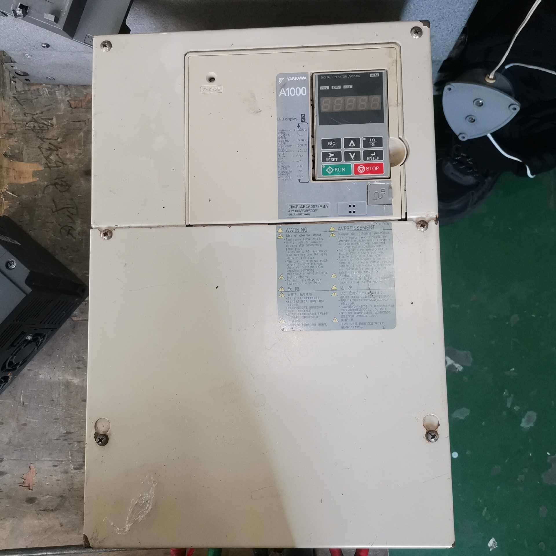 安川A1000变频器，CIMR-AB4A0072ABA，拆机