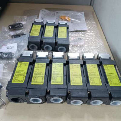 IDEC/和泉，HS5L-XG7Y4M-G安全门锁，/钥