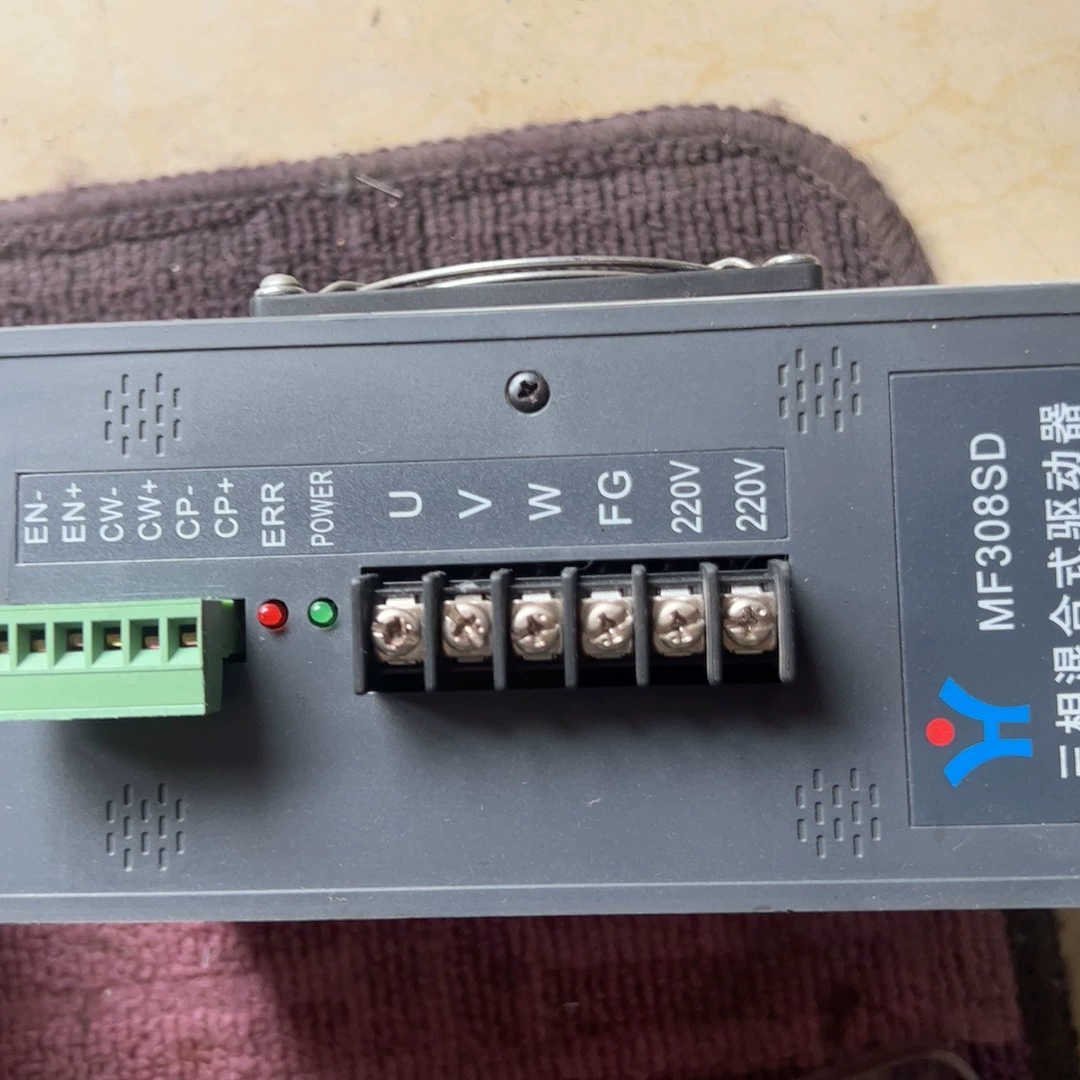 三相混合式驱动器，型号MF308SD，拆机成色如图，功能包好