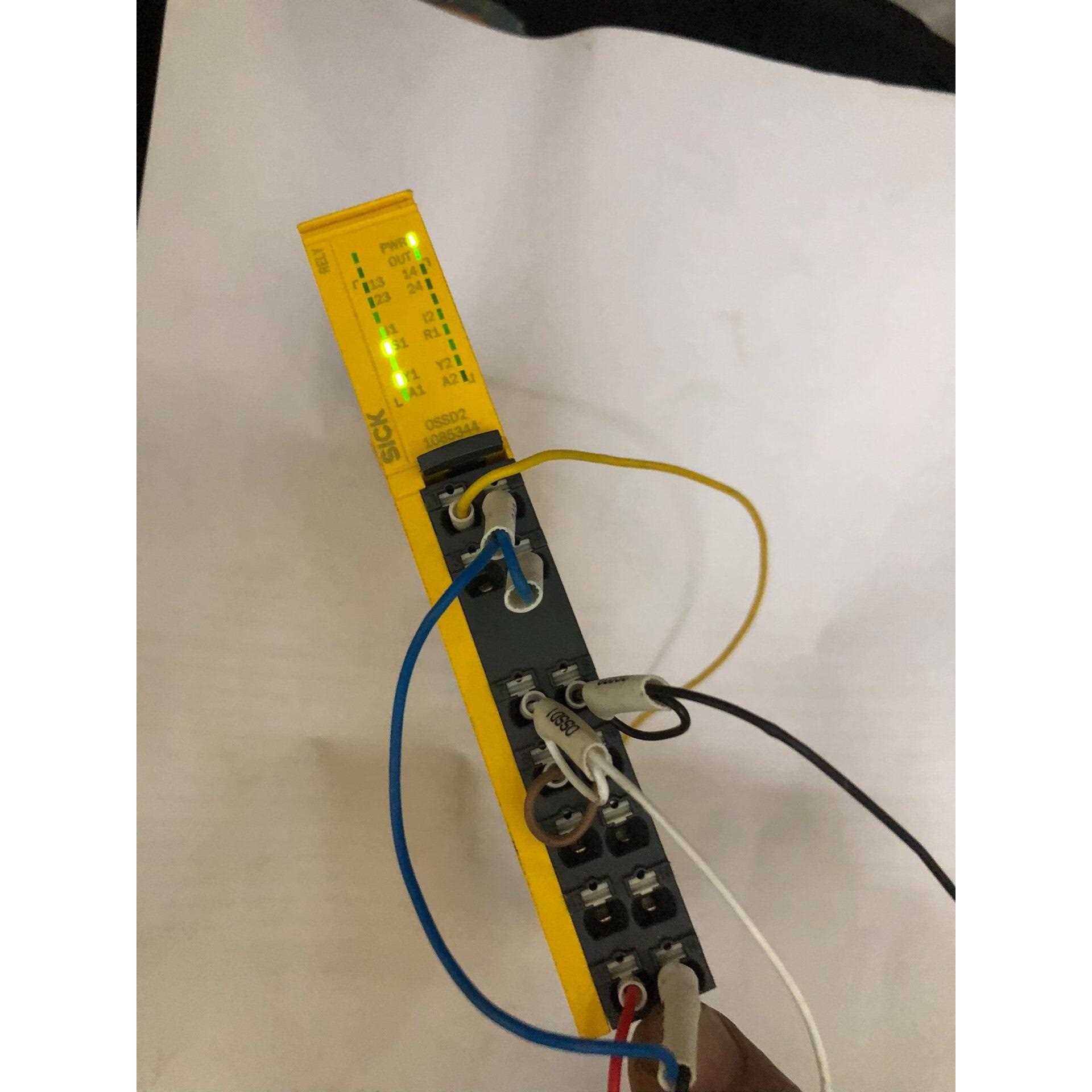 西克SICK安全继电器 RLY3-0SSD2-C4RD108