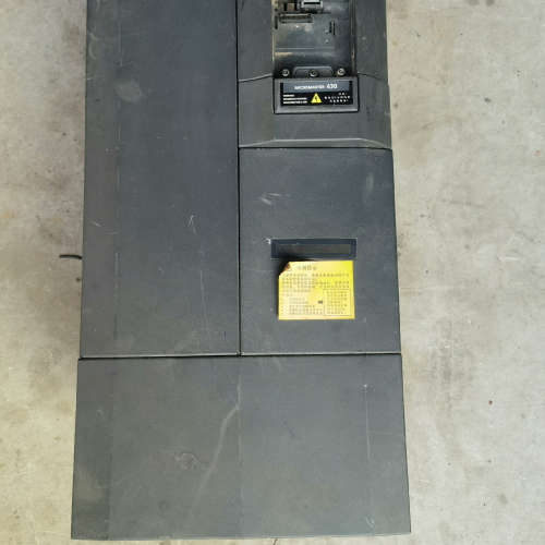 变频器6SE6430-20031-BDB0，物品实景实