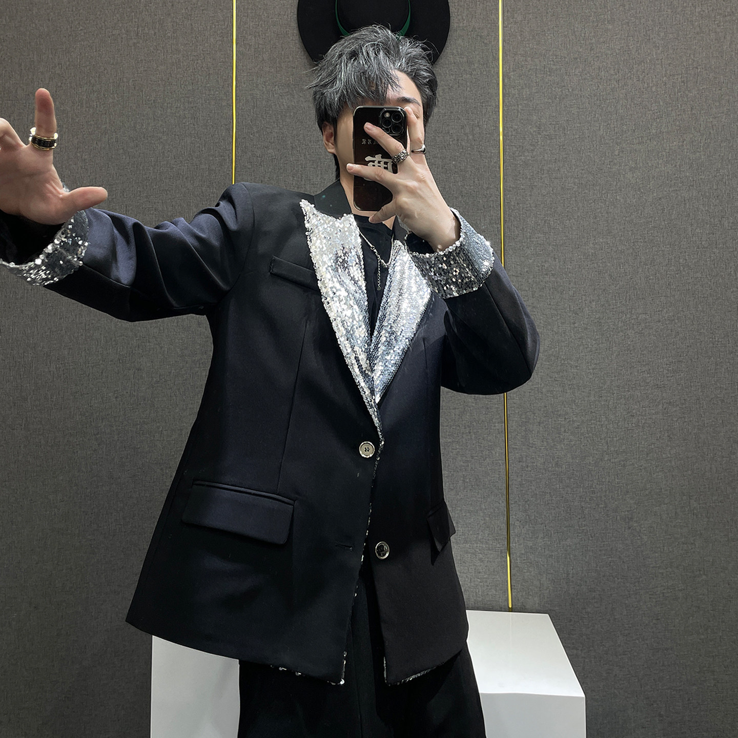 鹿鹿/黑色亮片西装外套男秋季高级感时尚设计感演出西服潮流炸街,男装,休闲西服,淘宝优惠券,粉丝福利购,淘宝优惠卷