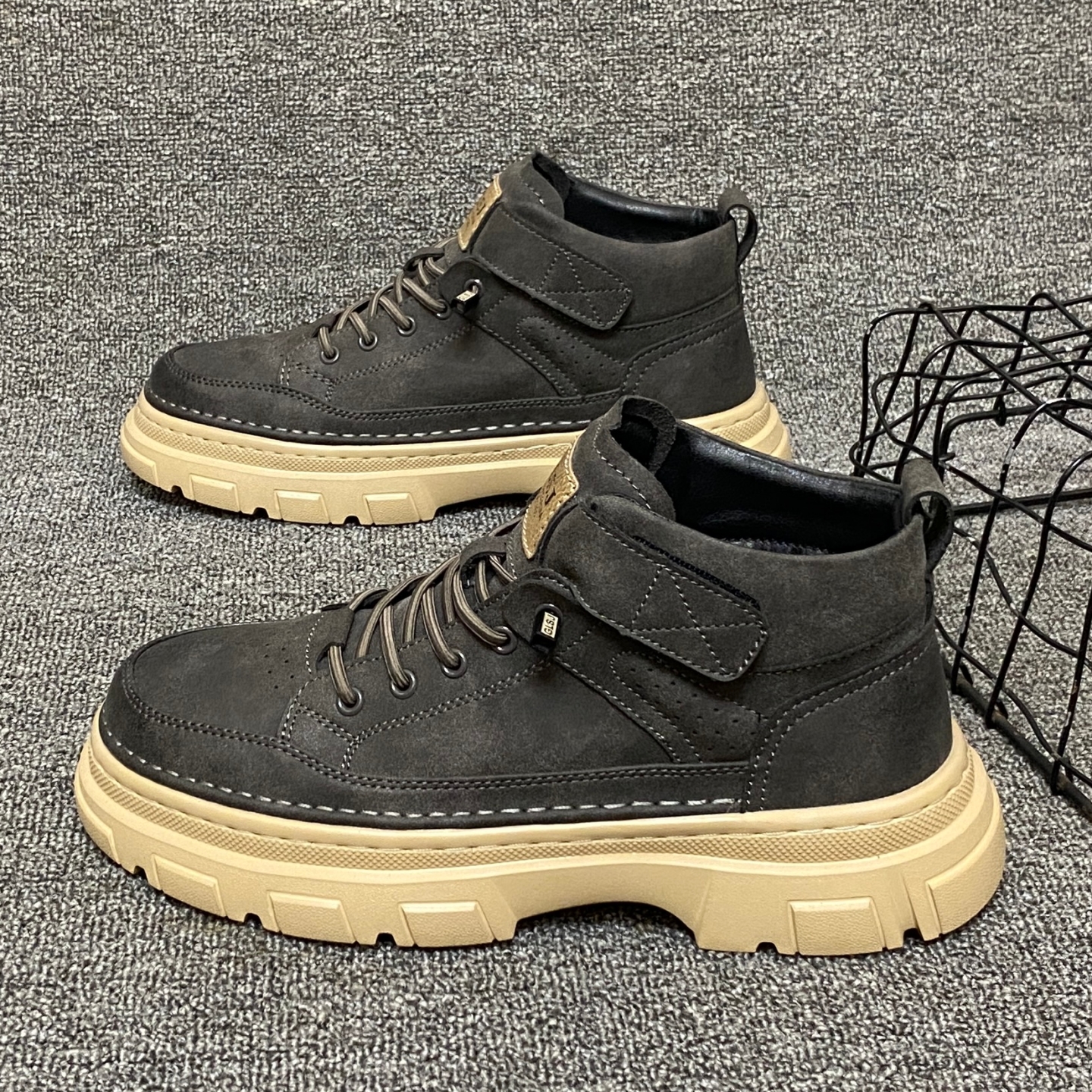 英伦风复古马丁靴百搭休闲高帮鞋